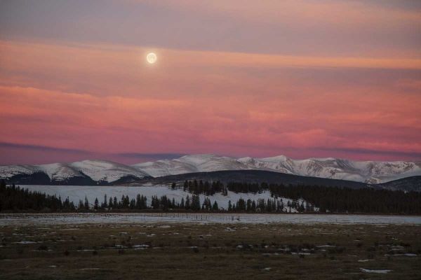 CO, Full moon and alpenglow above Mosquito Range